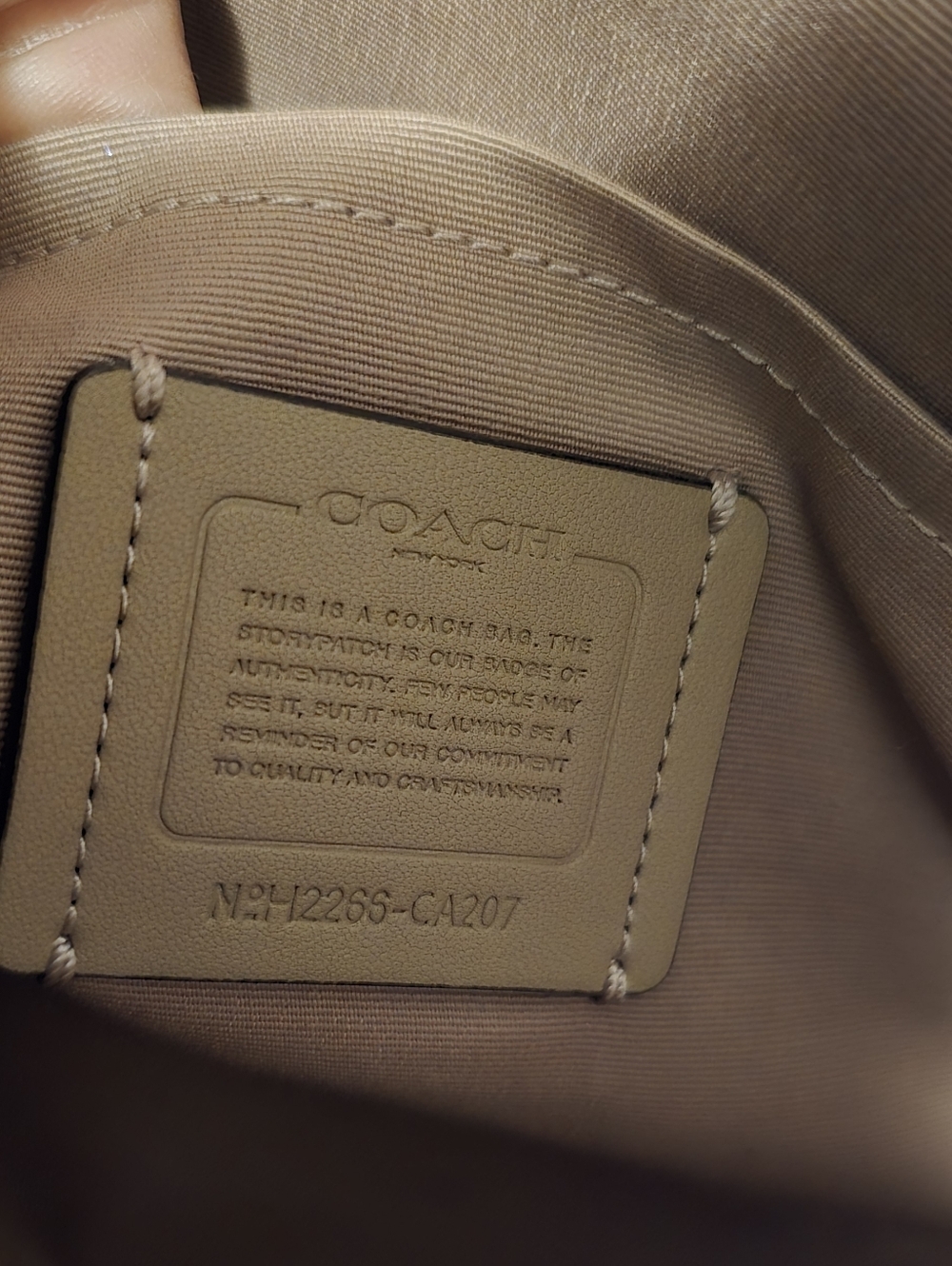 Coach Jamie Camera Bag+Gold cherry key - Picture 5 of 11